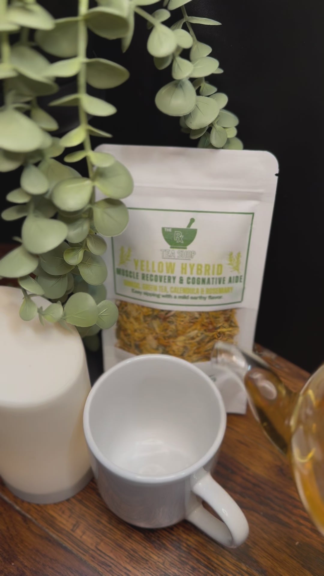 Short video clip of Yellow Hybrid tea being poured into white mug