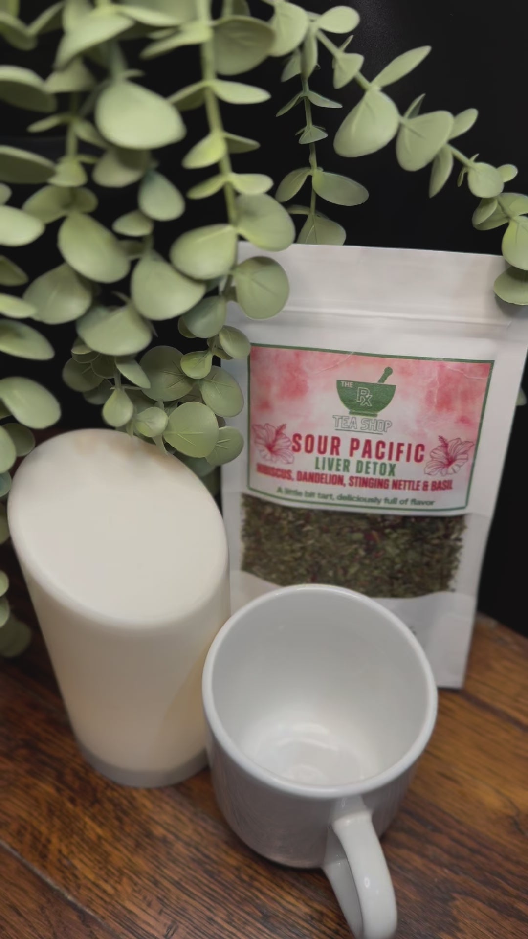 Short video clip of Sour Pacific tea being poured into teacup